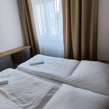 Apart Otel Dohnanyi By Chors