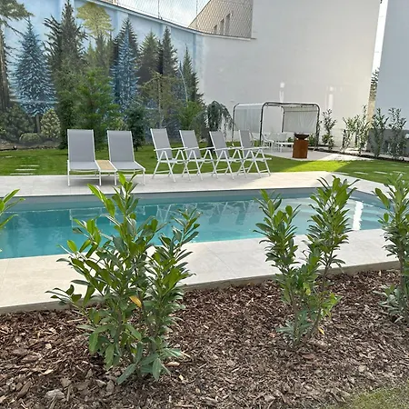 Dohnanyi By Chors Apart Otel