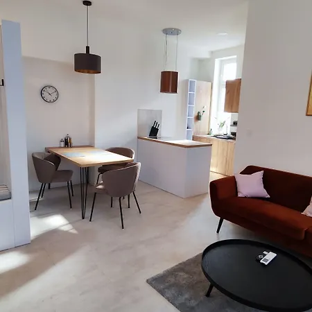 Apart Otel Dohnanyi By Chors