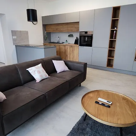 Apart Otel Dohnanyi By Chors Trenčín